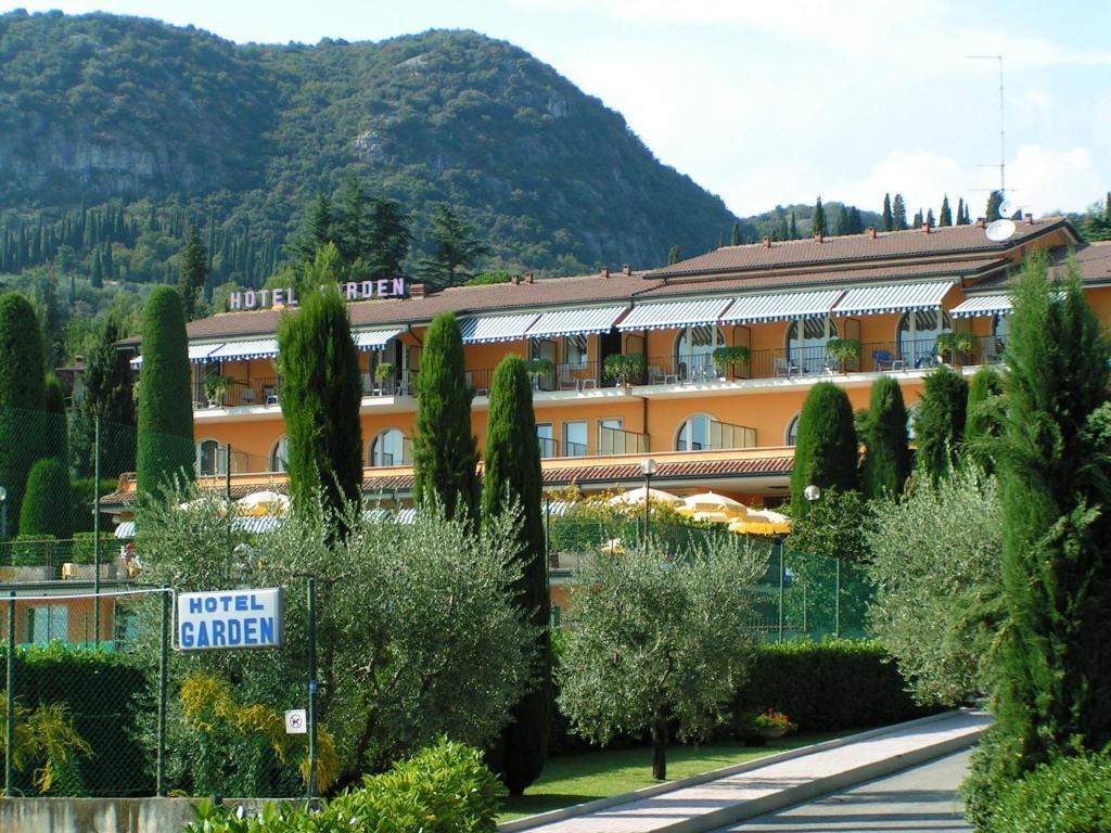 Hotel Garden Экстерьер фото