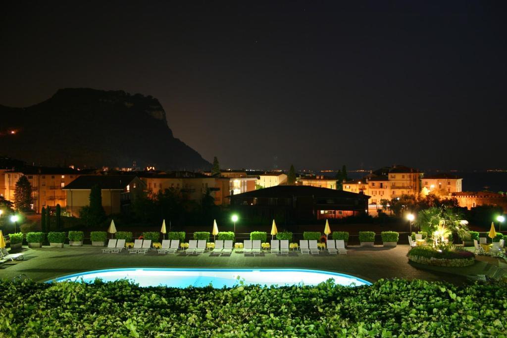 Hotel Garden Экстерьер фото